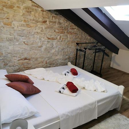 Loft Apartment Pula Exterior photo