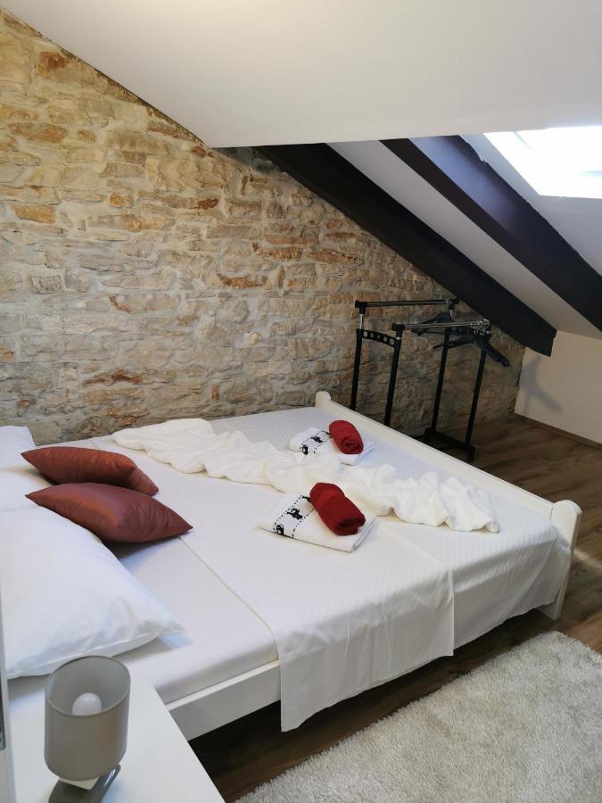 Loft Apartment Pula Exterior photo
